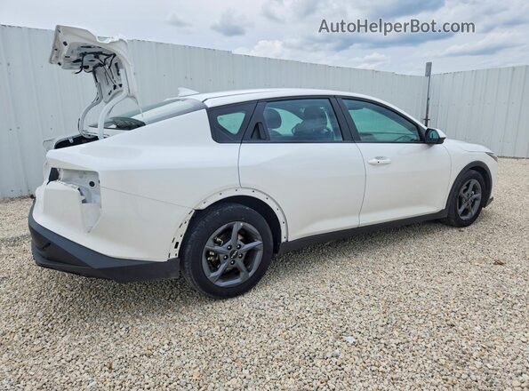 3KPFT4DE1SE062600 2025 KIA K4 White 