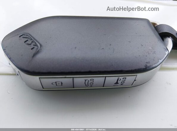 3KPFT4DE1SE089800 2025 KIA K4 White Widok deski rozdzielczej