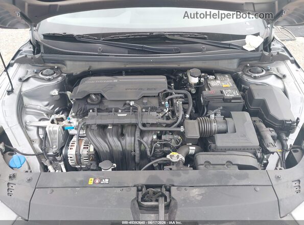 3KPFT4DE2SE014099 2025 KIA K4 Silver Vista trasera