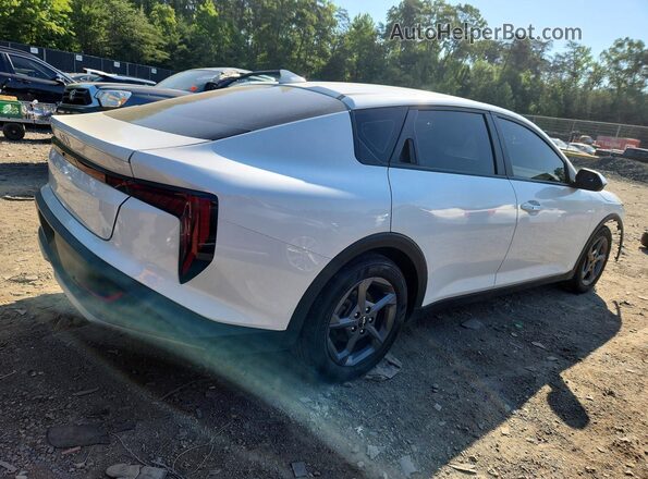3KPFT4DE2SE066185 2025 KIA K4 White Tył prawy