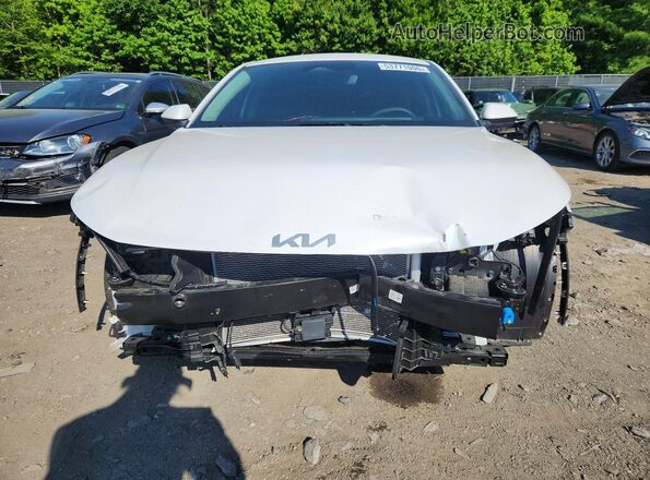 3KPFT4DE2SE066185 2025 KIA K4 White Widok z przodu