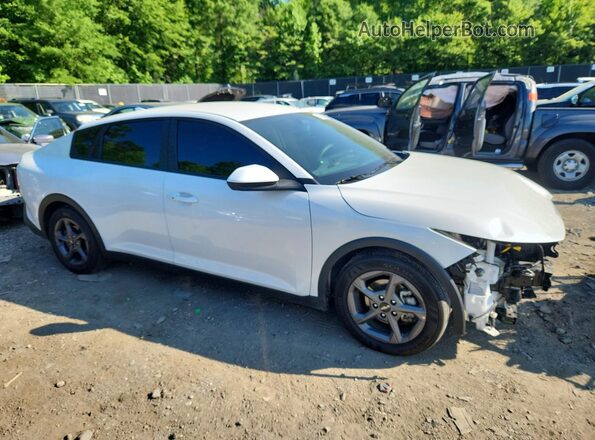 3KPFT4DE2SE066185 2025 KIA K4 White Przód prawy