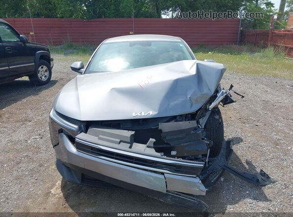 3KPFT4DE2SE135425 2025 KIA K4 Gray Вид щитка приладів