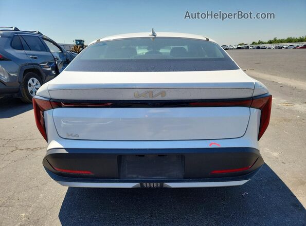 3KPFT4DE3SE017495 2025 KIA K4 White უკანა ხედი