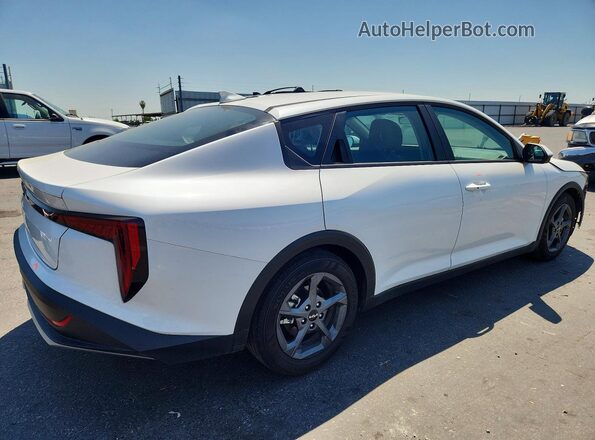 3KPFT4DE3SE017495 2025 KIA K4 White უკანა მარჯვენა