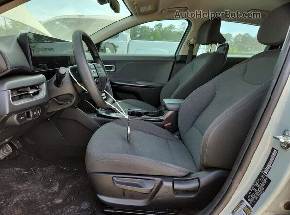 3KPFT4DE4SE004304 2025 KIA K4 Gray 