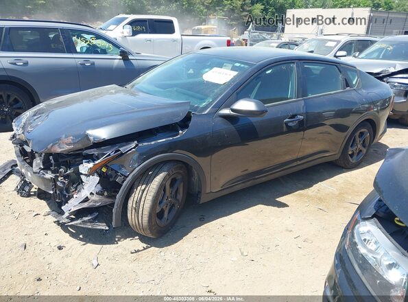 3KPFT4DE4SE018414 2025 KIA K4 Black Առջևի ձախ երեք քառորդ տեսարան