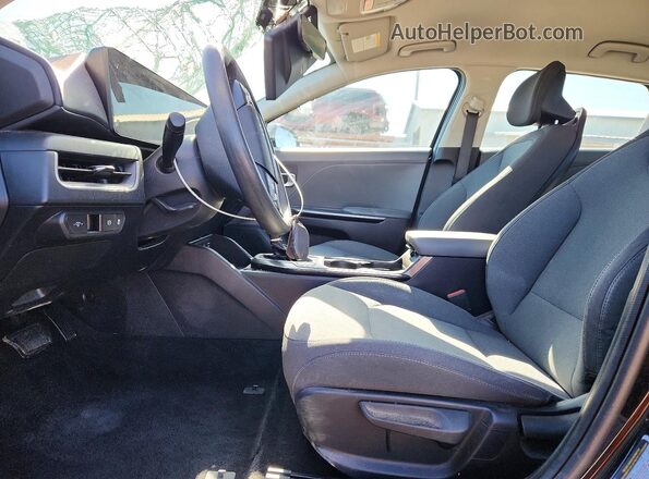 3KPFT4DE4SE036881 2025 KIA K4 Black Front interior view