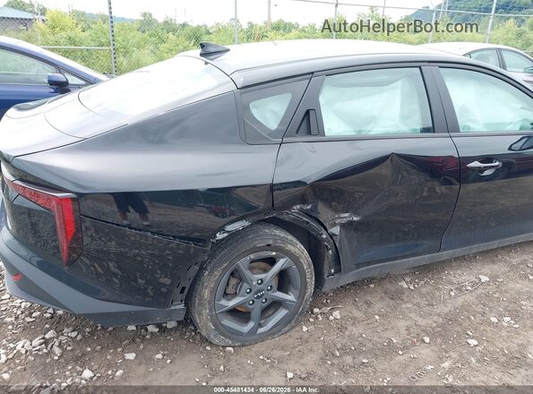 3KPFT4DE4SE088317 2025 KIA K4 Black Widok z przodu