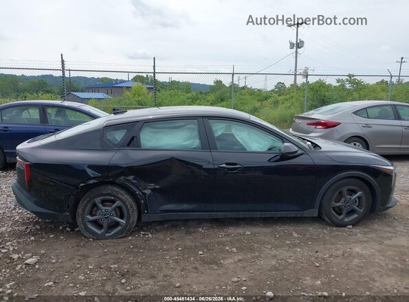 3KPFT4DE4SE088317 2025 KIA K4 Black Widok wnętrza z tyłu