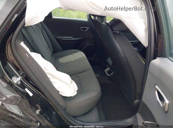 3KPFT4DE4SE088317 2025 KIA K4 Black Widok naklejki z numerem VIN