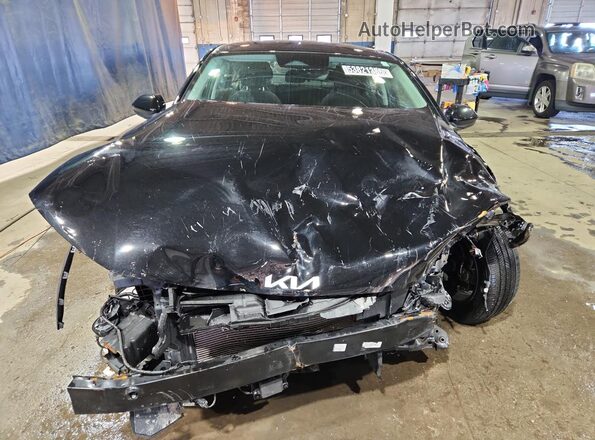 3KPFT4DE4SE114642 2025 KIA K4 Black 