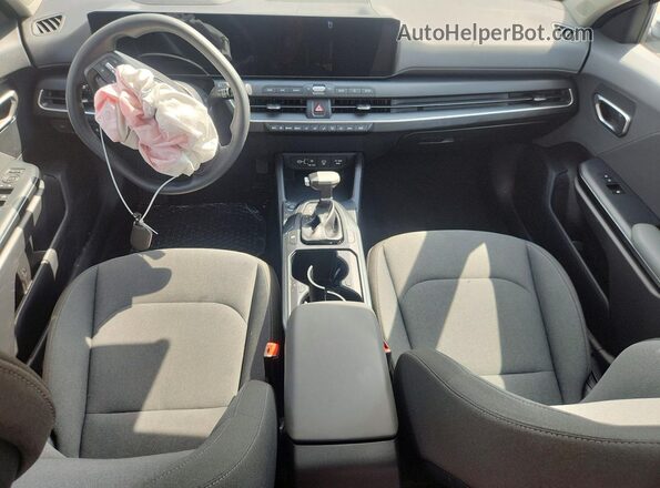 3KPFT4DE5SE101849 2025 KIA K4 White Widok deski rozdzielczej