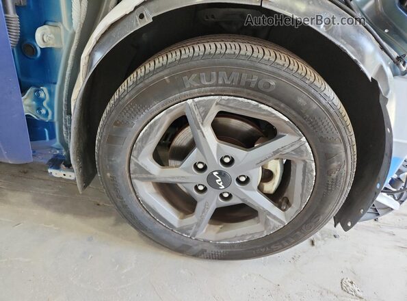 3KPFT4DE5SE103777 2025 KIA K4 Blue 