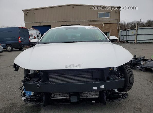 3KPFT4DE5SE121633 2025 KIA K4 White Widok z przodu