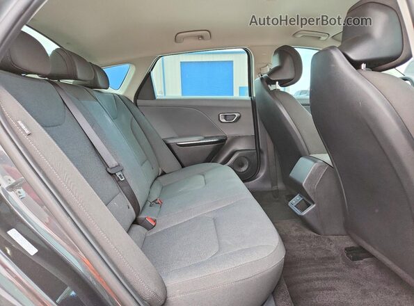 3KPFT4DE5SE132938 2025 KIA K4 Gray Вид задніх сидінь