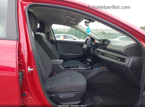 3KPFT4DE5SE132969 2025 KIA K4 Red Widok wnętrza z przodu