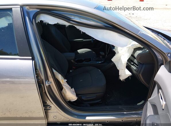 3KPFT4DE5SE177541 2025 KIA K4 Silver Սալոնի դիմացի տեսք