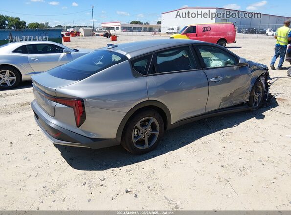3KPFT4DE5SE177541 2025 KIA K4 Silver Հետևի աջ