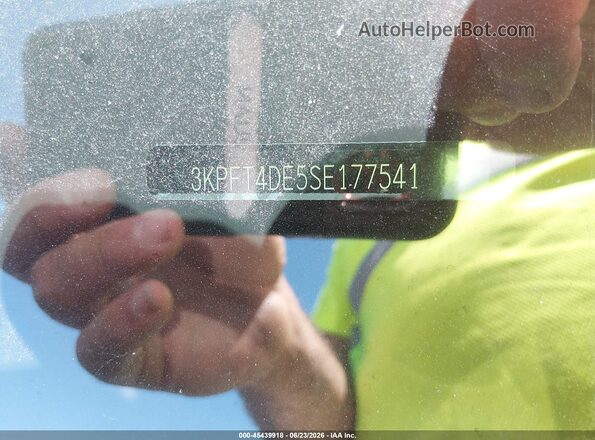 3KPFT4DE5SE177541 2025 KIA K4 Silver 