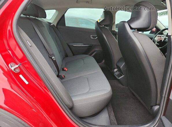 3KPFT4DE5SE238550 2025 KIA K4 Red Вид задніх сидінь