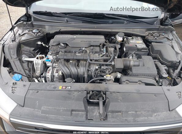 3KPFT4DE6SE102136 2025 KIA K4 Black Вид ззаду