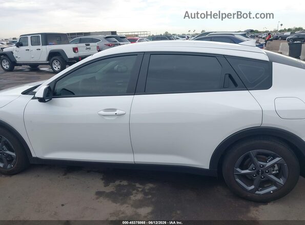 3KPFT4DE6SE144967 2025 KIA K4 White Панорамний вид салону 360°