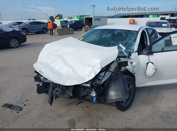 3KPFT4DE7SE064898 2025 KIA K4 White Widok z przodu