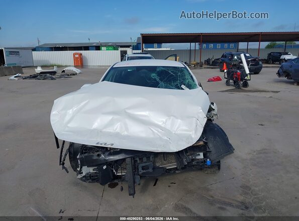 3KPFT4DE7SE064898 2025 KIA K4 White Widok deski rozdzielczej