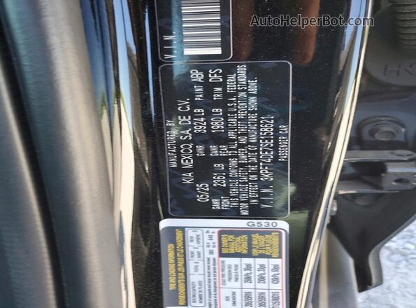 3KPFT4DE7SE158621 2025 KIA K4 Black Widok komory silnika