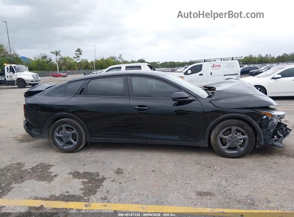 3KPFT4DE7SE186712 2025 KIA K4 Black Вид задньої частини салону