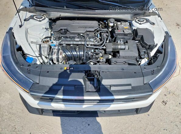 3KPFT4DE7SE198679 2025 KIA K4 White 