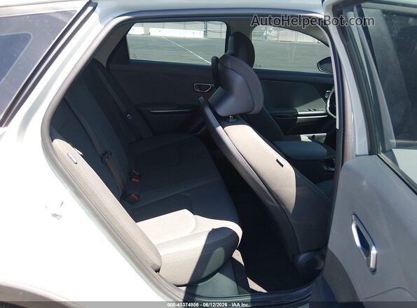 3KPFT4DE7SE228439 2025 KIA K4 Gray VIN კოდის სტიკერის ხედი
