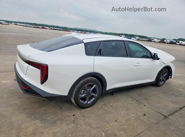 3KPFT4DE7SE245192 2025 KIA K4 Белый Задняя правая четверть