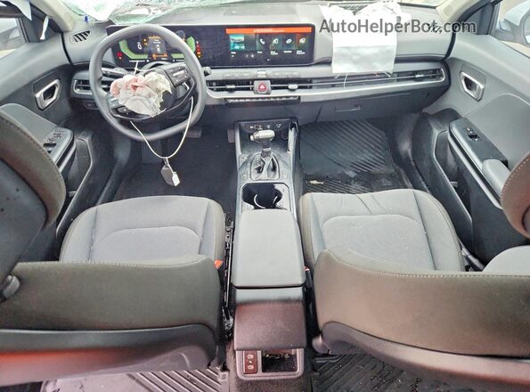 3KPFT4DE7SE245192 2025 KIA K4 Белый Вид панели приборов