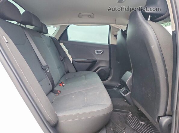 3KPFT4DE7SE245192 2025 KIA K4 Белый Вид задних сидений