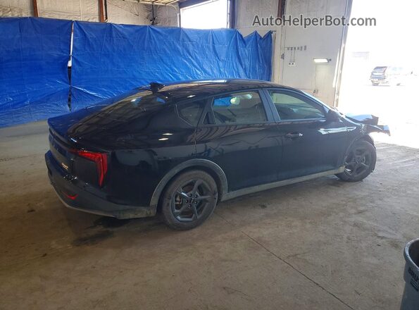 3KPFT4DE8SE170261 2025 KIA K4 Black Rear right