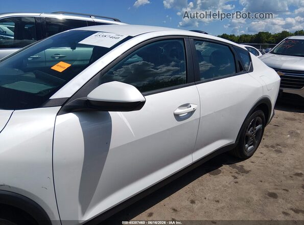 3KPFT4DE9SE033068 2025 KIA K4 White Vista interior de 360 grados