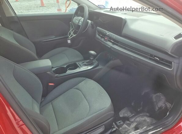 3KPFT4DE9SE233643 2025 KIA K4 Red 