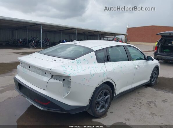 3KPFT4DEXSE019664 2025 KIA K4 Белый Задняя правая четверть