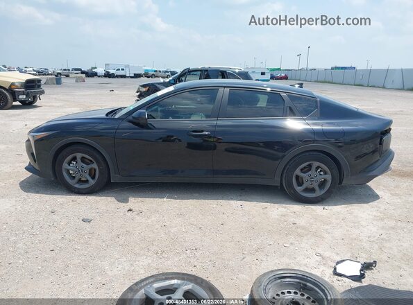 3KPFT4DEXSE111146 2025 KIA K4 Black 