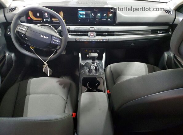 3KPFT4DEXTE252753 2026 KIA K4 Green Dashboard view