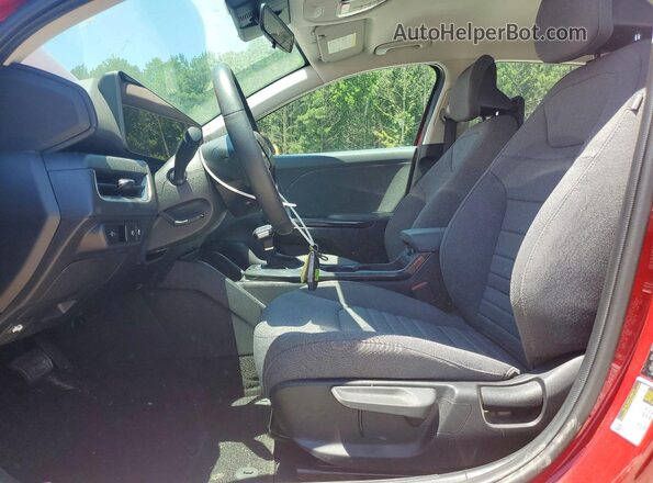 3KPFU4DE1SE005066 2025 KIA K4 Red წინა სალონის ხედი