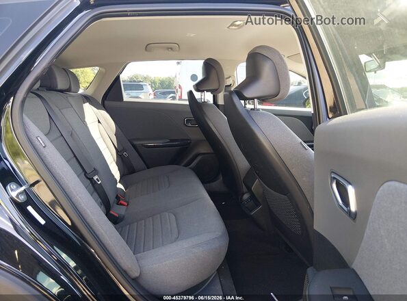 3KPFU4DE1SE007660 2025 KIA K4 Black Vista de la etiqueta del VIN