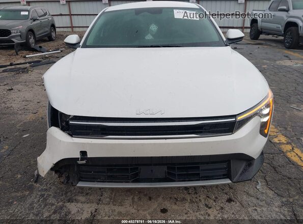 3KPFU4DE2SE178580 2025 KIA K4 White Вид панелі приладів