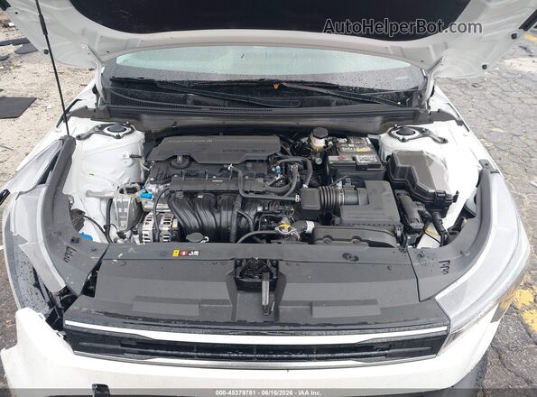 3KPFU4DE2SE178580 2025 KIA K4 White Вид ззаду
