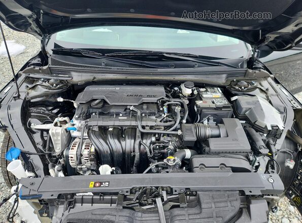 3KPFU4DE2TE303241 2026 KIA K4 Black Вид задньої частини салону
