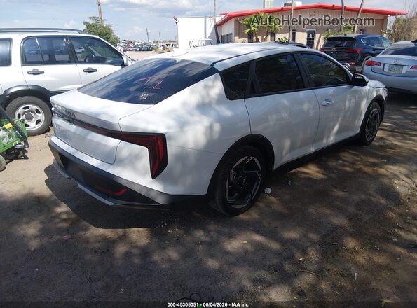 3KPFU4DE3SE083588 2025 KIA K4 White უკანა მარჯვენა