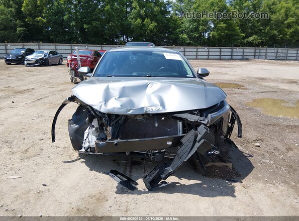 3KPFU4DE5SE014238 2025 KIA K4 Серебряный Вид задней части салона