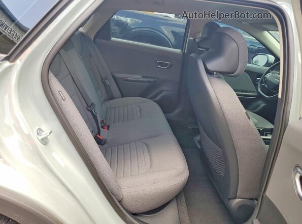 3KPFU4DE5SE015633 2025 KIA K4 Green 